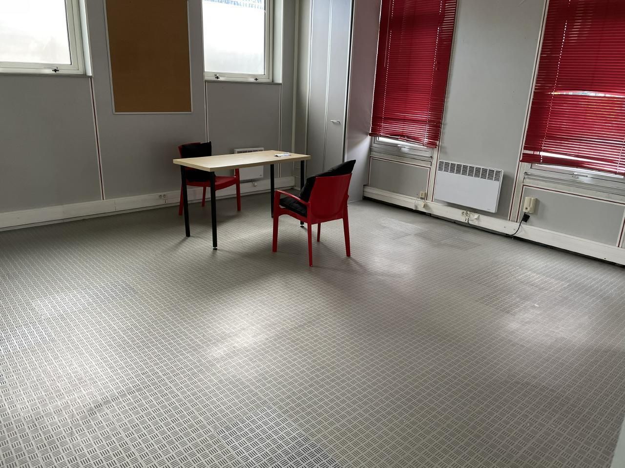 150 m² pour ce pme-pmi en location à Saint-ouen-l'aumône