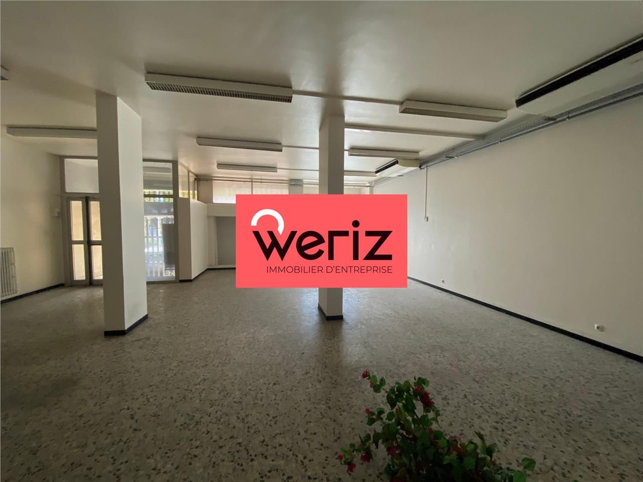 WERIZ vous propose une superbe surface de 3 600 m