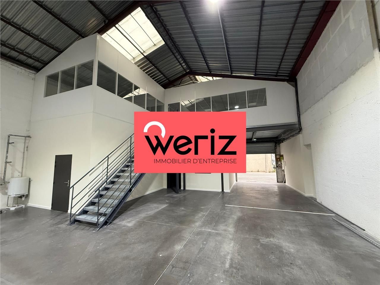 Situé dans le 15ème arrondissement, à proximité d