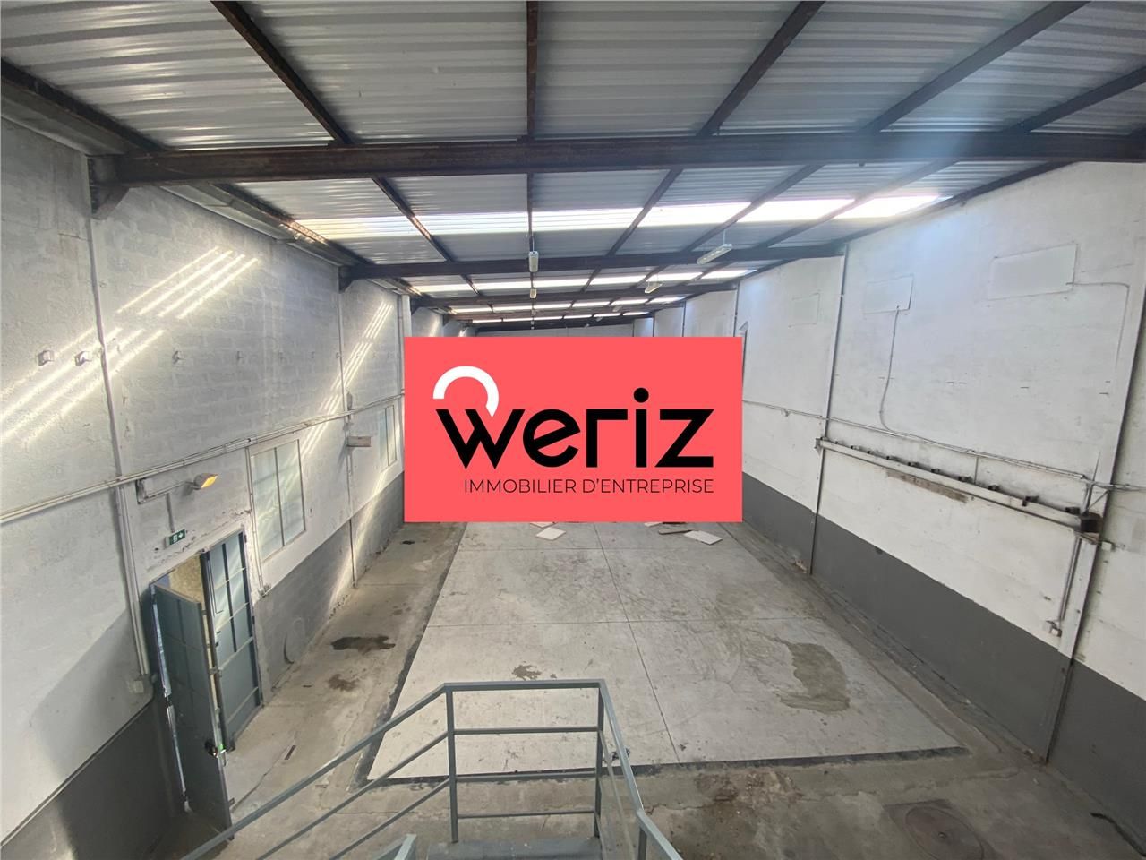 Situé en plein coeur de la ZI ESTROUBLANS, sur un