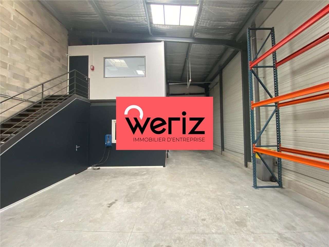 Situé dans le secteur du 15ème arrondissement, en