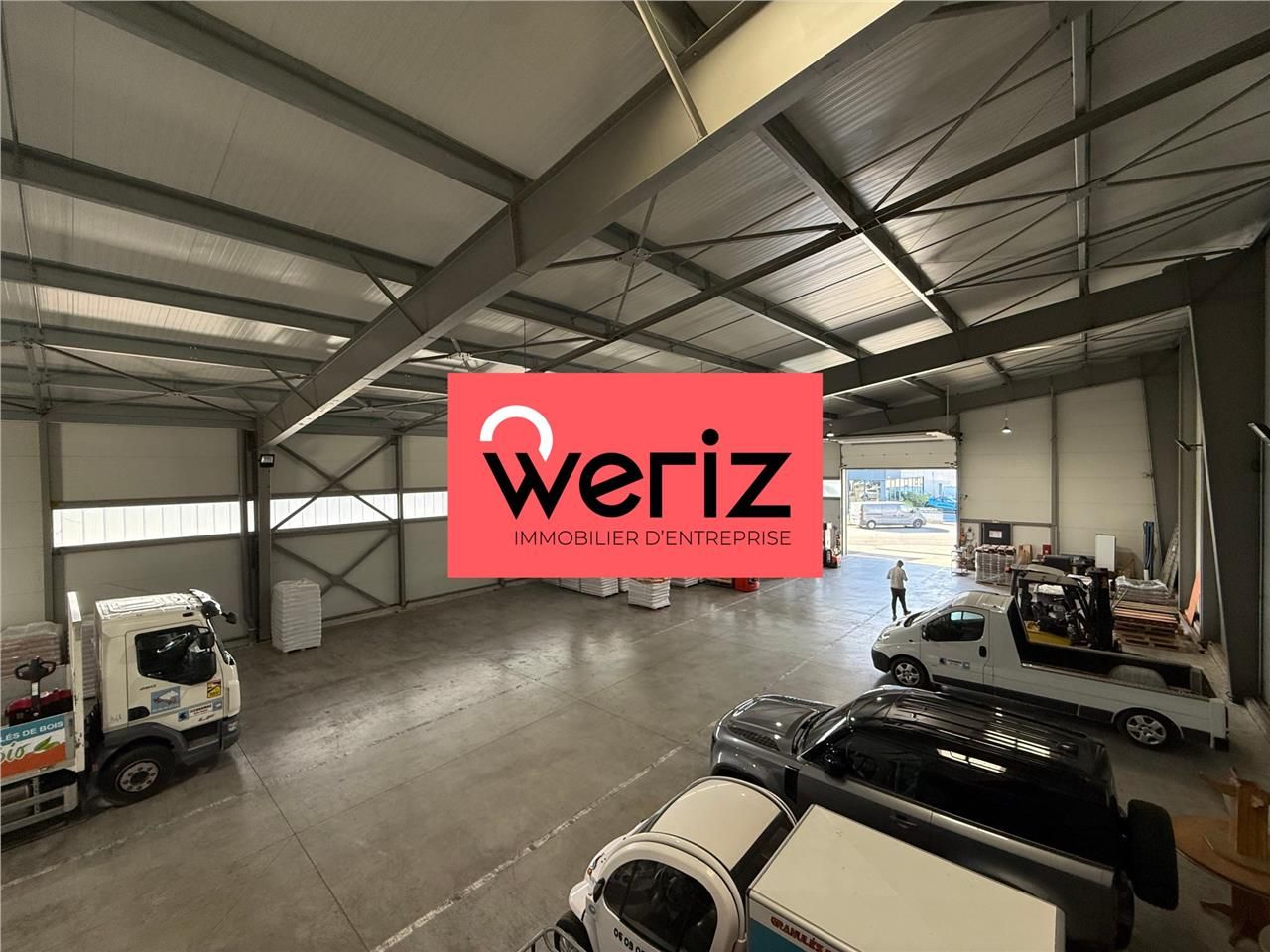 Situé dans la zone commerciale de Plan de Campagn