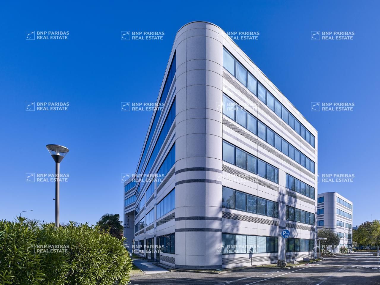 8665.34 m² pour ce bureaux en location à Blagnac