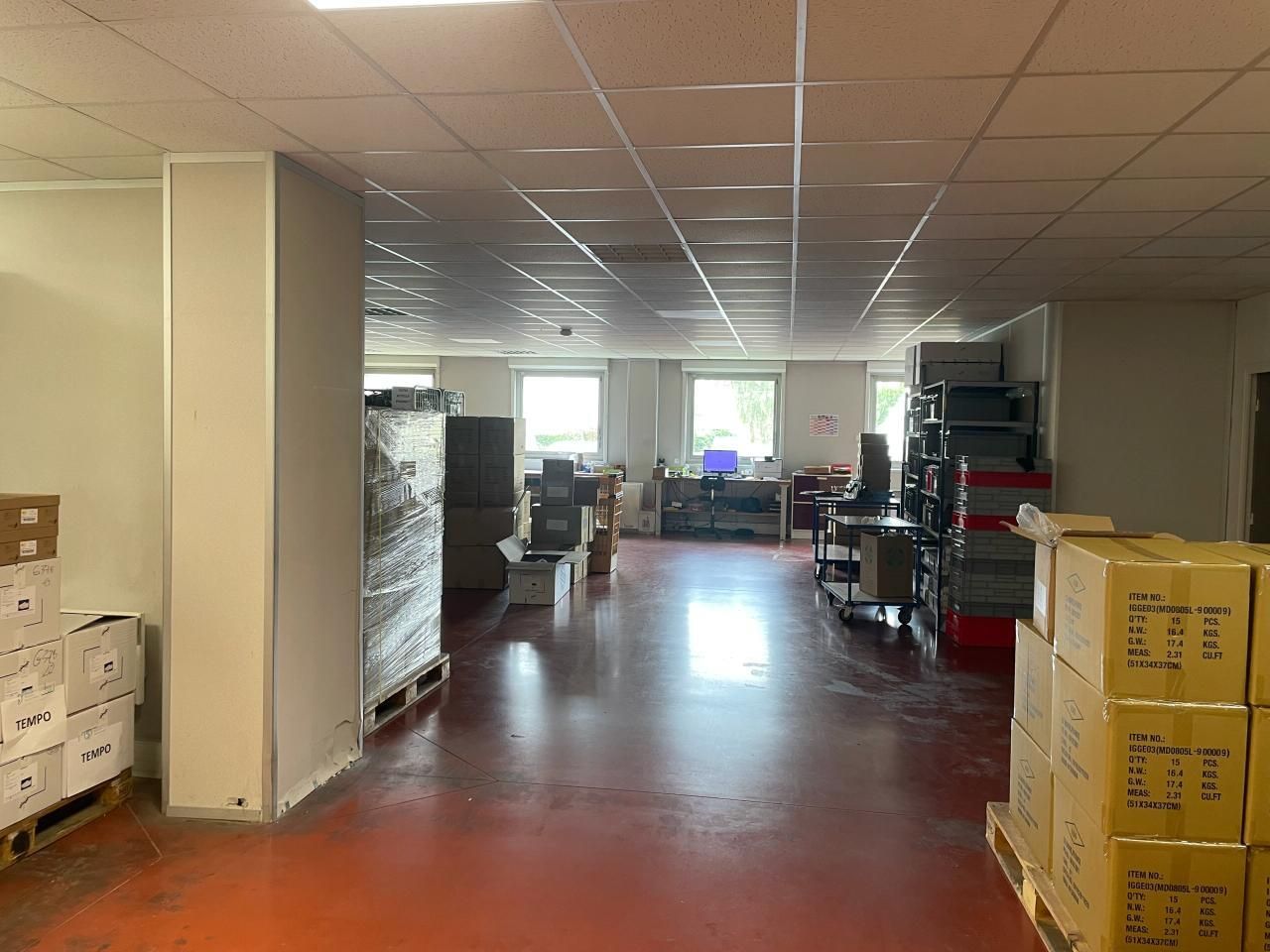 1607 m² pour ce activité en location à Ris orangis