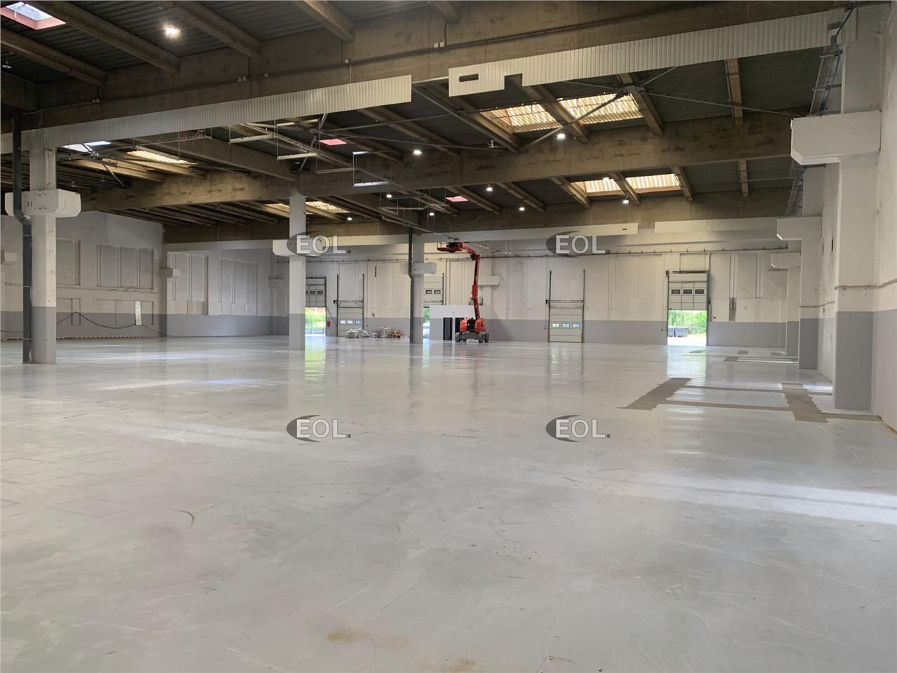 Location Entrepôt 3500 m² non divisibles