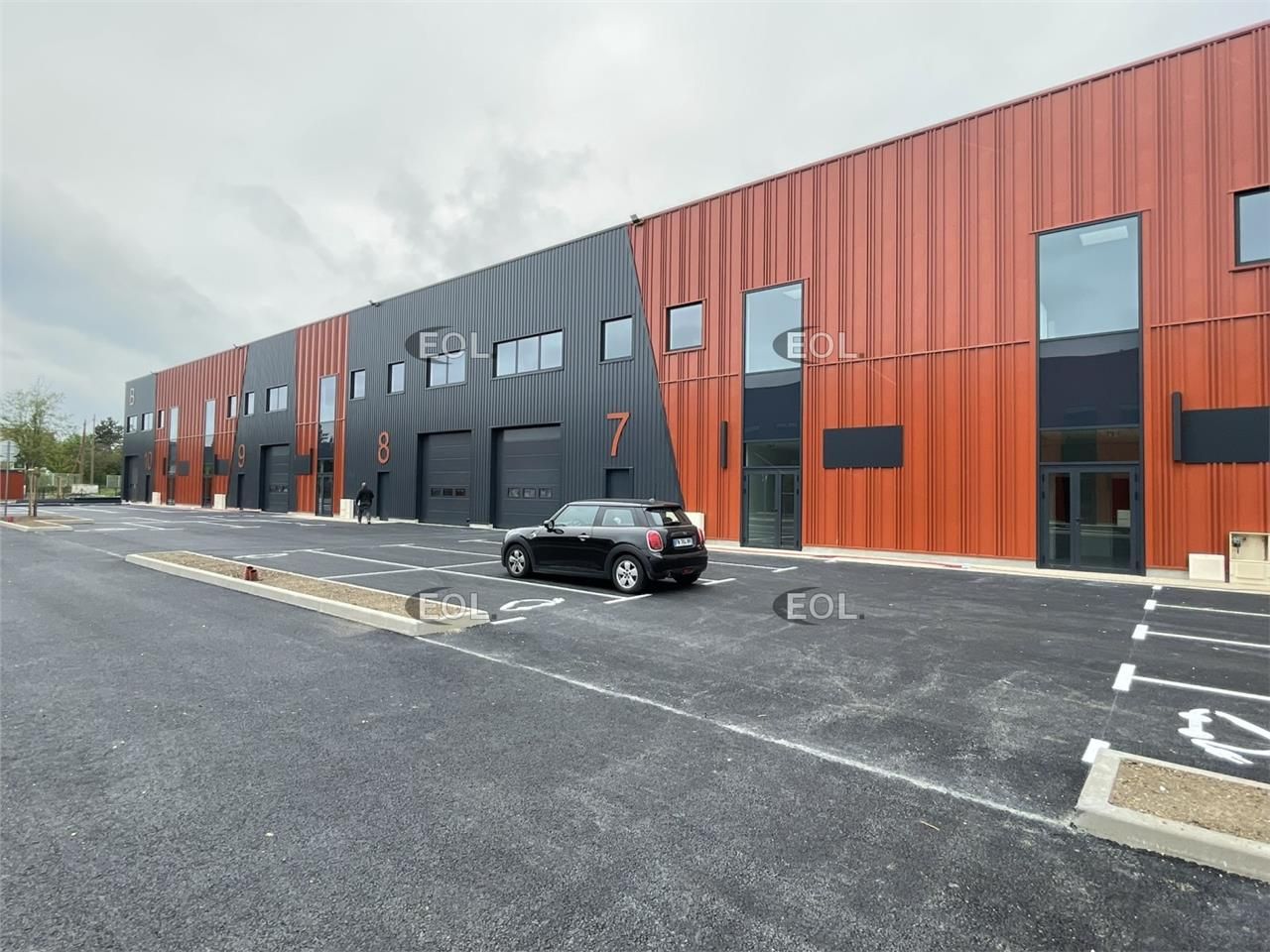 Location Local d'activités 316 m² non divisibles