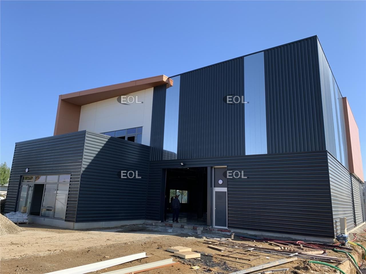 Vente Local d'activités 1775 m² divisibles à partir de 474 m²