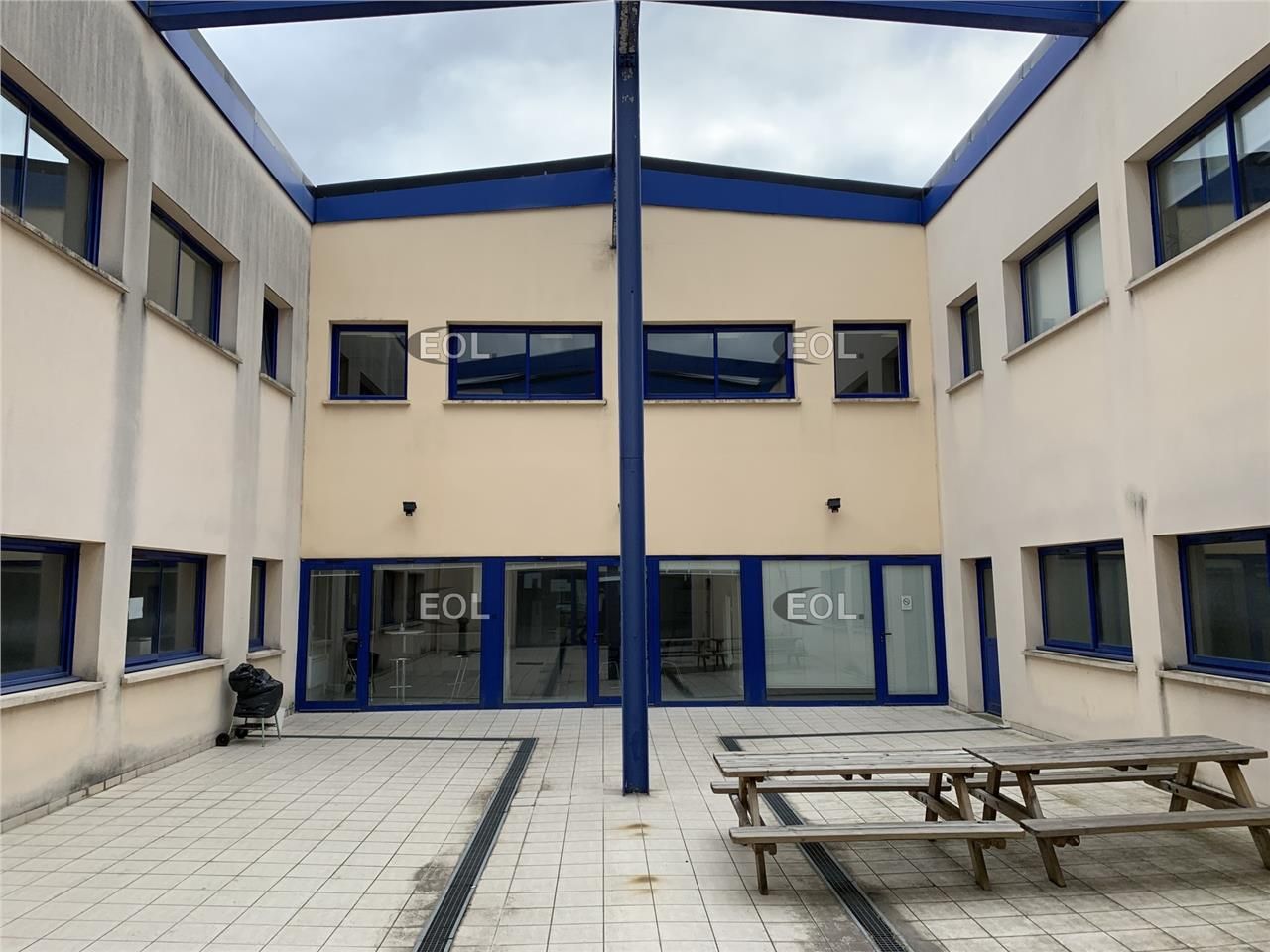 A vendre ou a louer Batiment indépendant à Morangis (91)