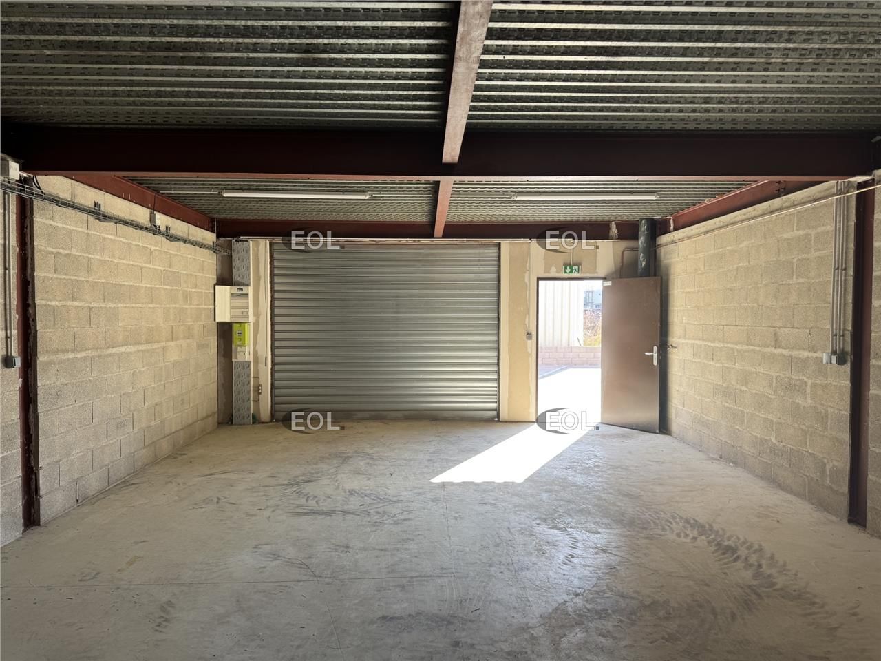 Location Entrepôt 269 m² non divisibles