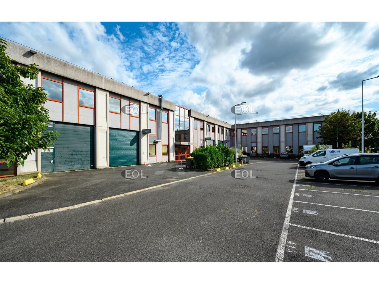 Location Local d'activités 574 m² non divisibles