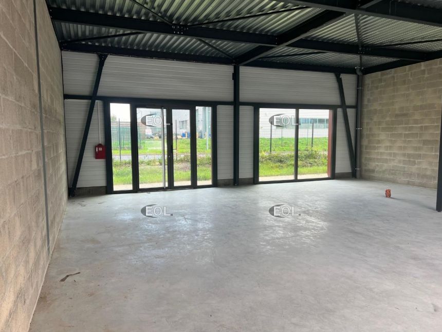 Vente Local d'activités 416 m² divisibles à partir de 208 m²