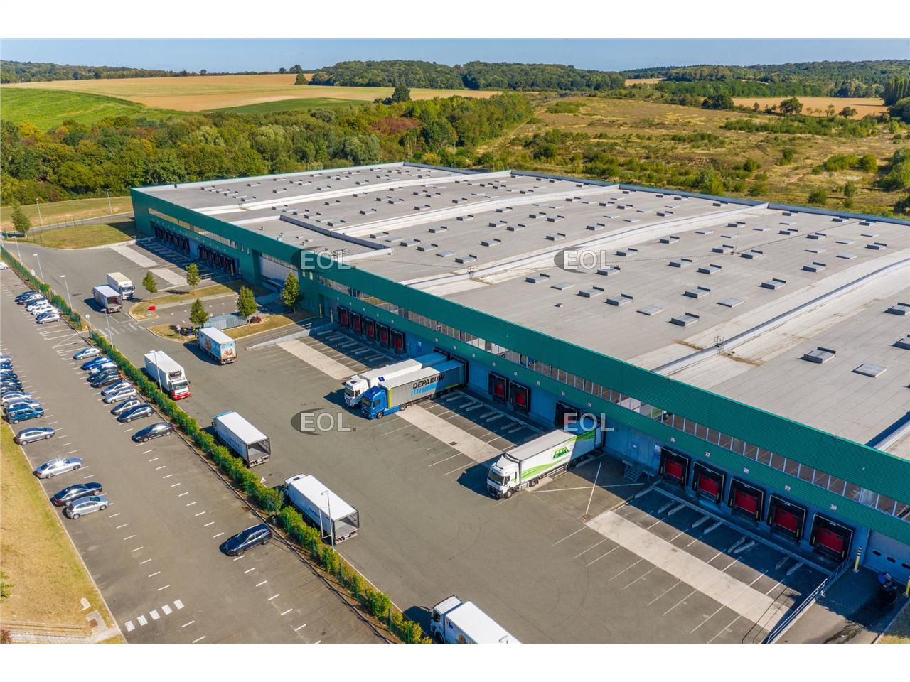 Location Entrepôt 5527 m² non divisibles