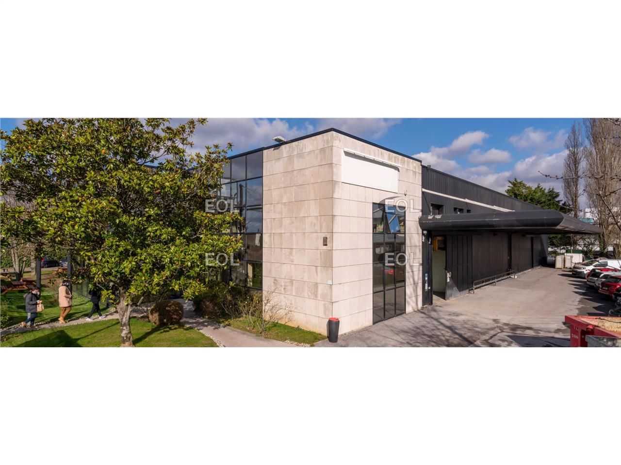 Location Entrepôt 2596 m² non divisibles