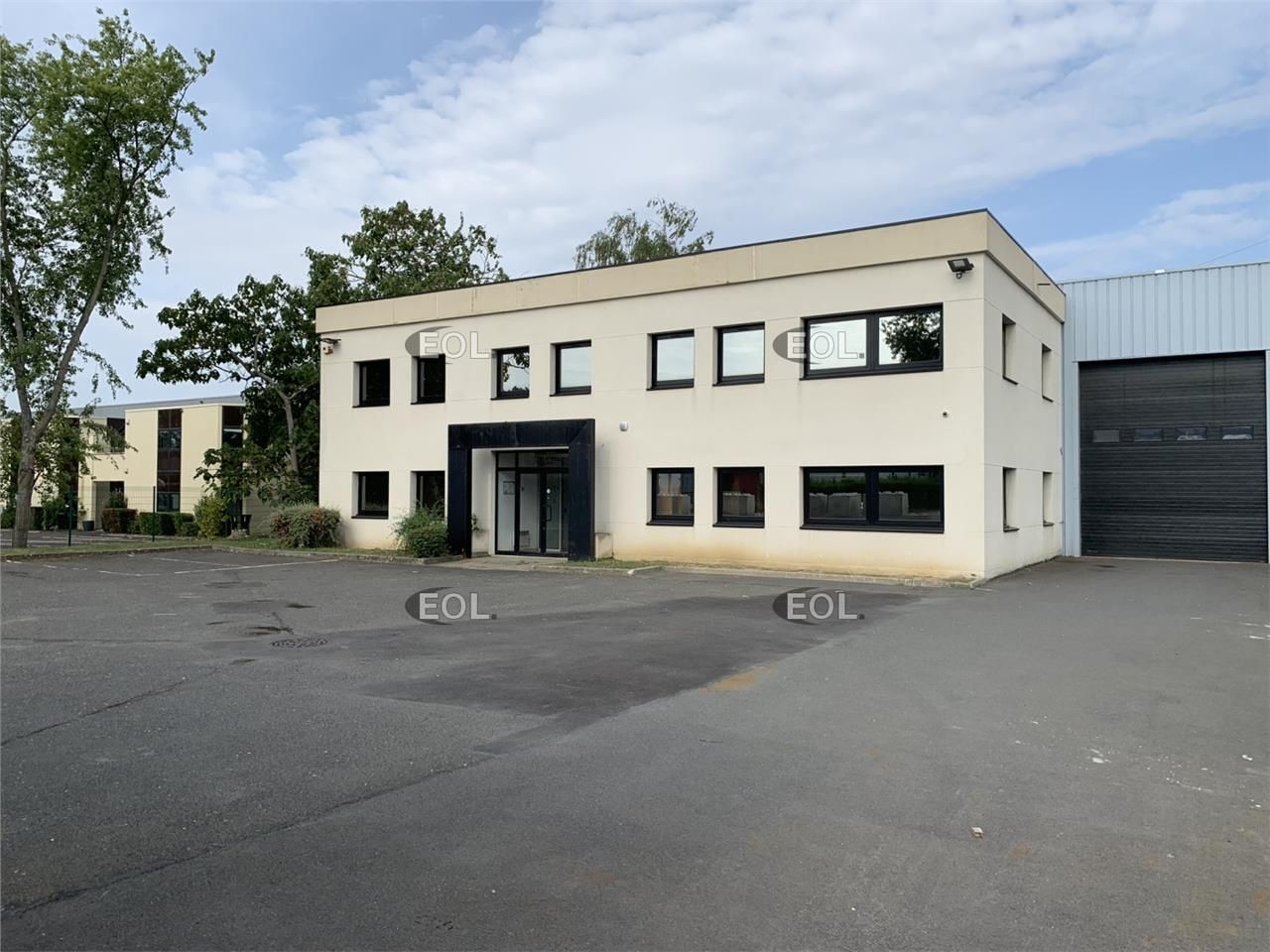 Vente Local d'activités 1215 m² non divisibles
