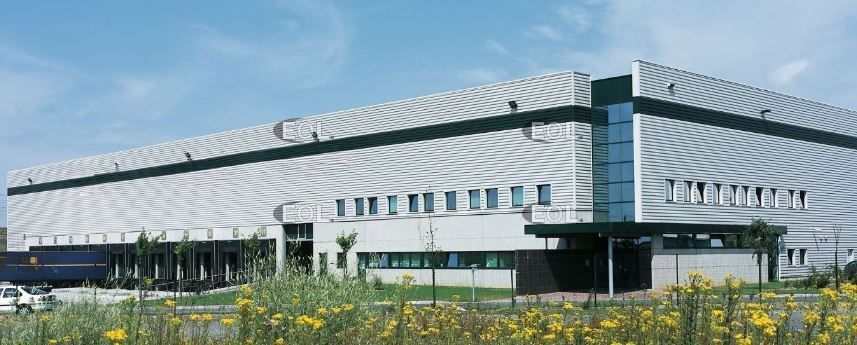 Location Entrepôt 16327 m² non divisibles