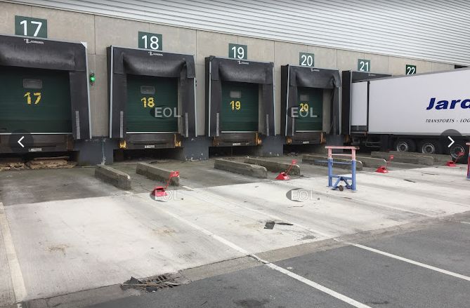 PLATEFORME DE 16 327 M² - nombreuses ICPE