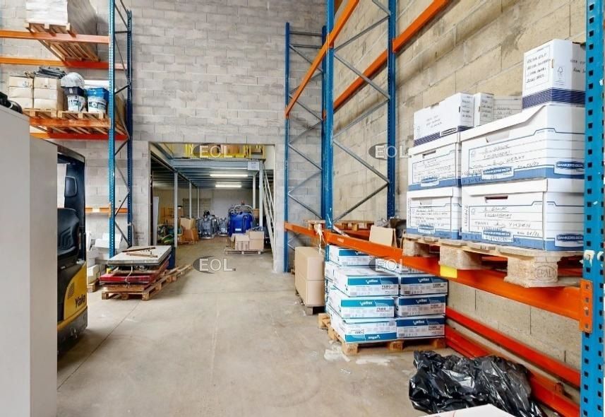 A LOUER : Locaux d'activités