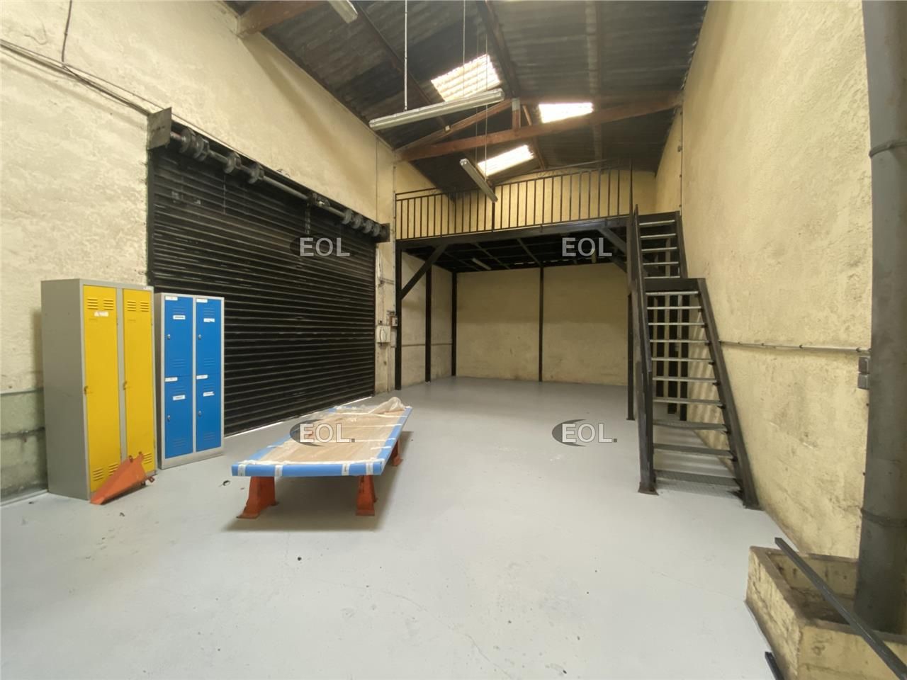 Location Local d'activités 250 m² non divisibles