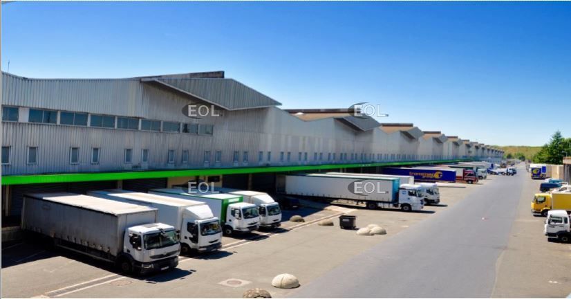 Location Entrepôt 784 m² non divisibles