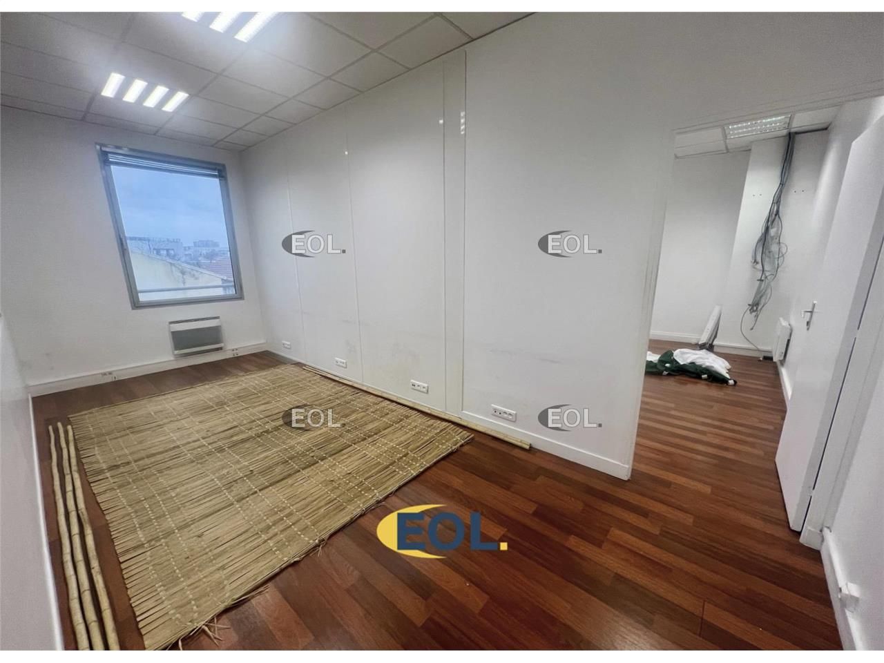 Bureaux cloisonnés à louer