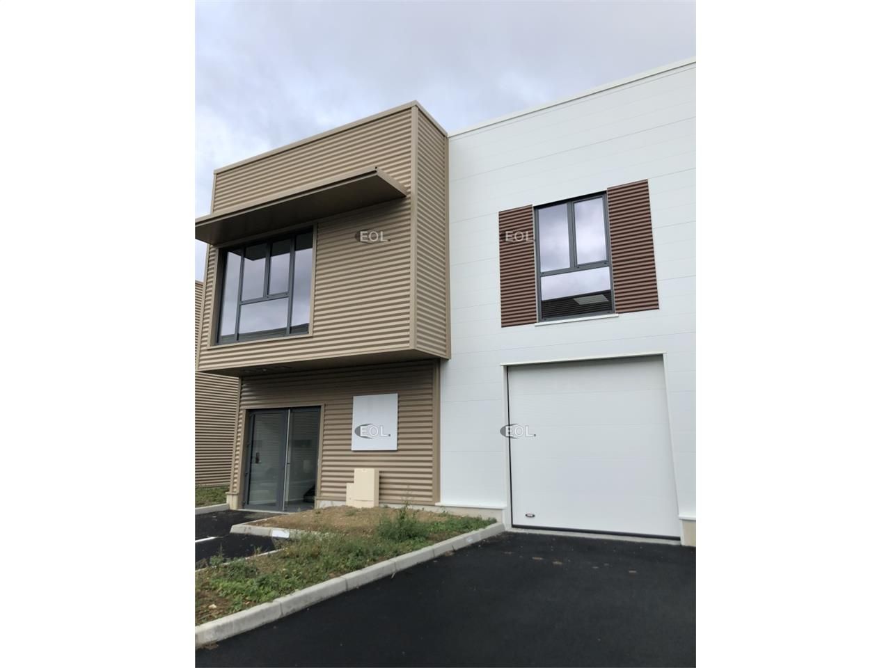 Location Local d'activités 278 m² non divisibles