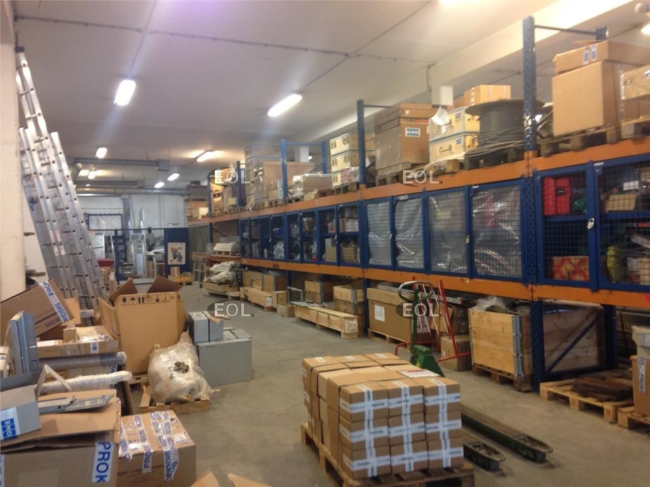 A LOUER: Local mixte activité/bureaux de 900m² - Villeneuve la Garenne