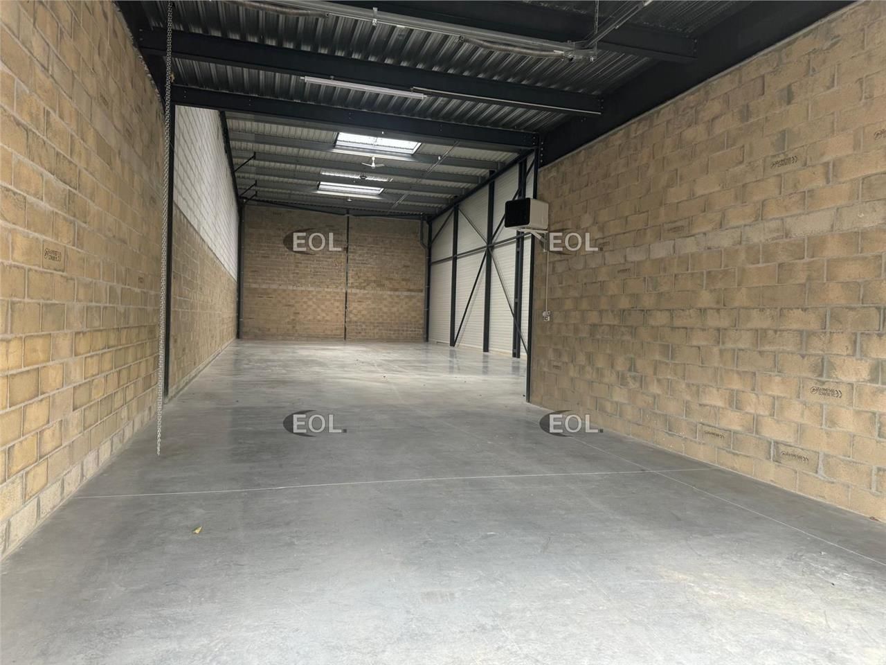 À vendre - Locaux neuf 495 m²