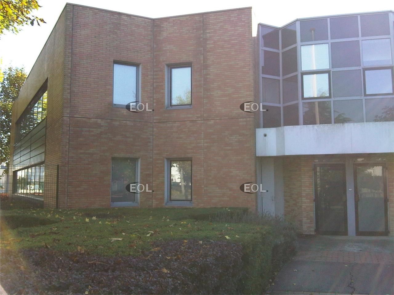 A LOUER - Local d'activité avec bureaux de 1 063 m² à Chelles (77)