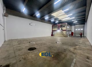 A louer - local d'activité avec bureaux de 392 m²