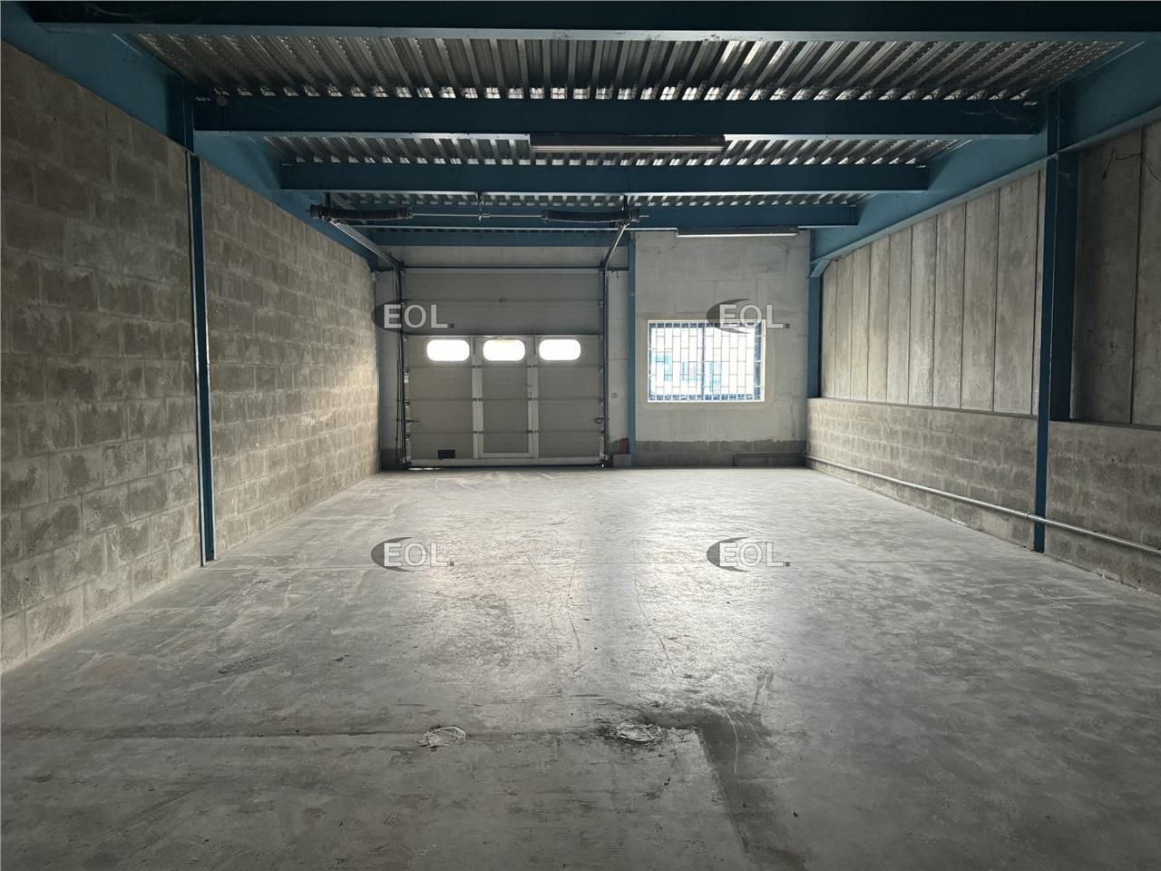 Location Local d'activités 276 m² non divisibles