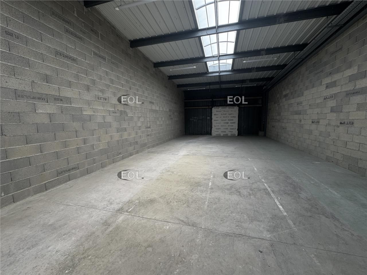 Location Local d'activités 168 m² non divisibles