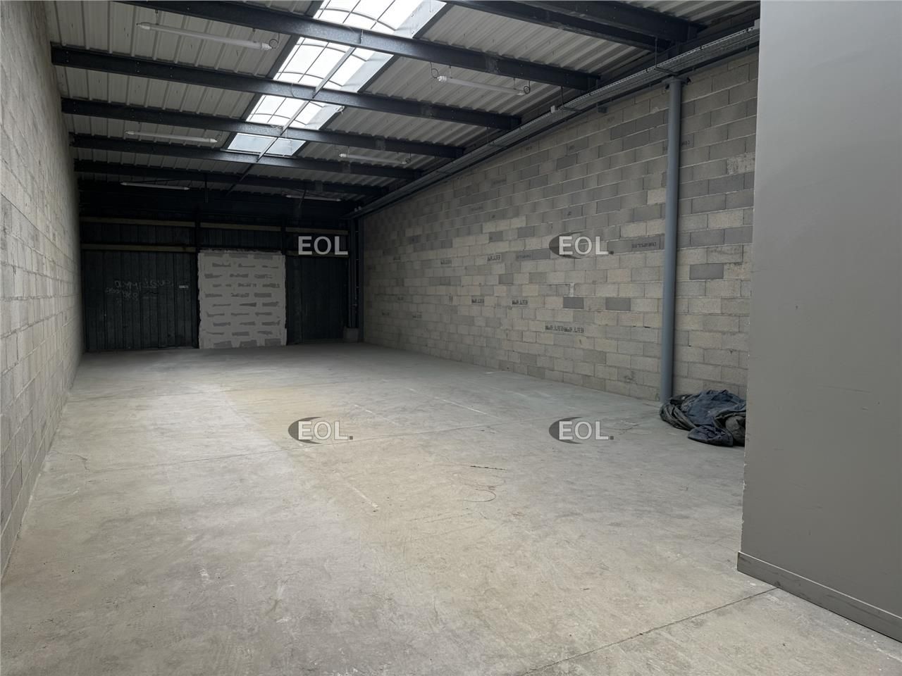 Local d'activités de 168 m² à louer à Ste-Genevieve-des-Bois (91)