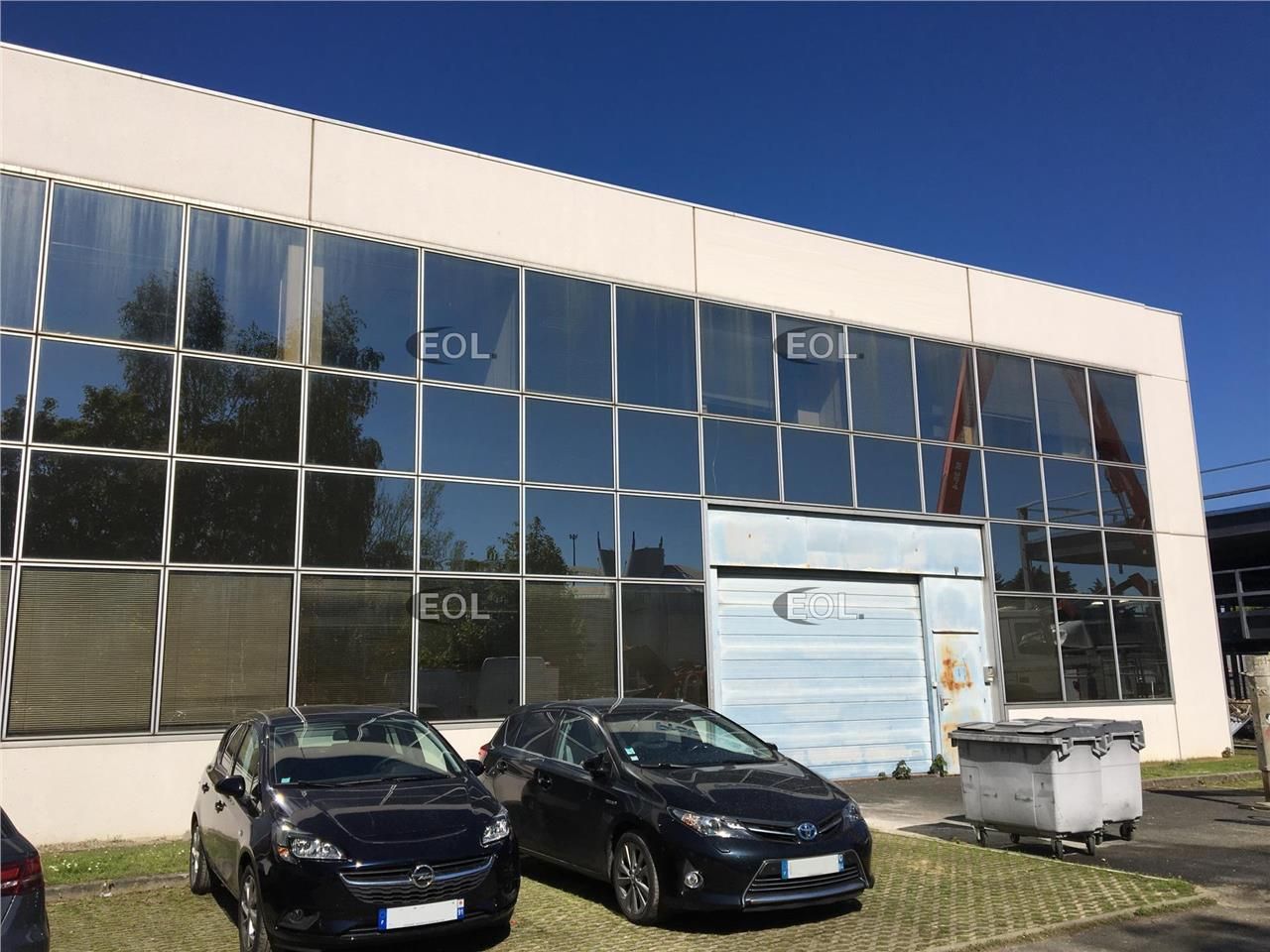Location Entrepôt 1056 m² non divisibles