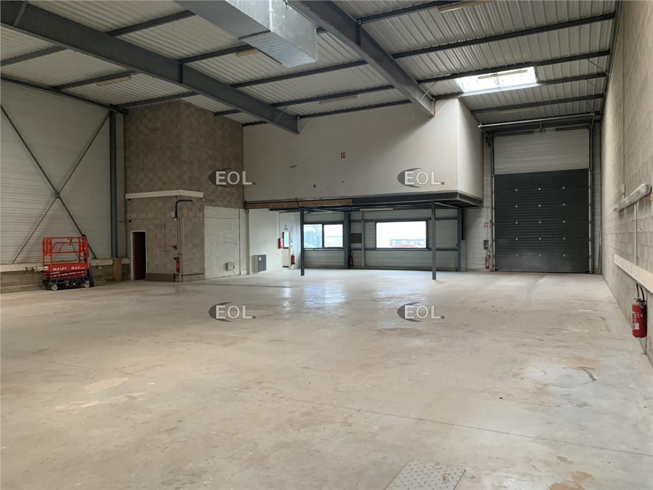 A LOUER : Local d'activités de 546 m²