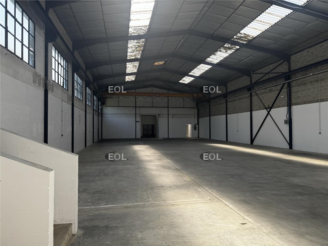 Location Local d'activités 670 m² non divisibles