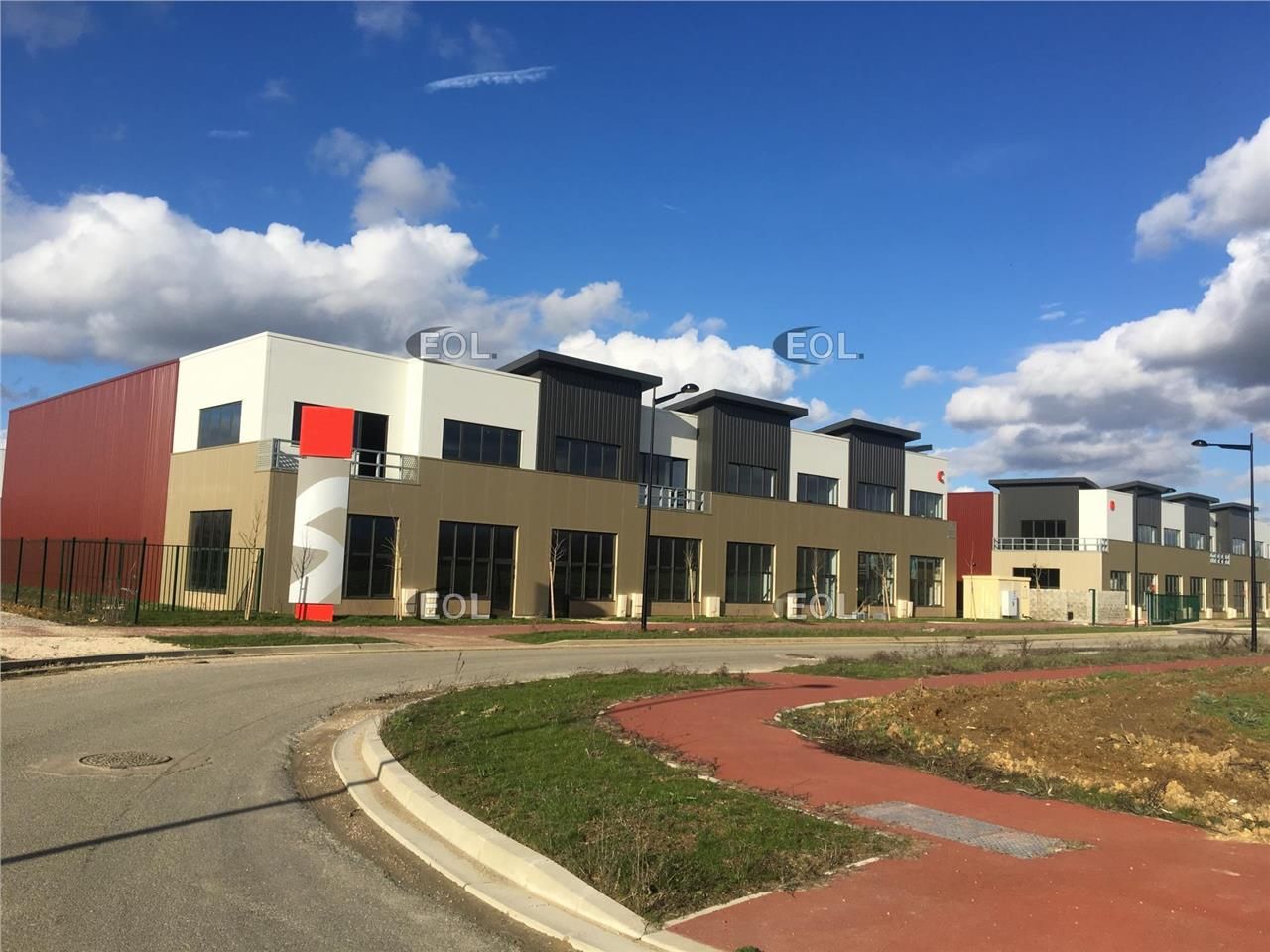 Vente Local d'activités 1385 m² divisibles à partir de 457 m²