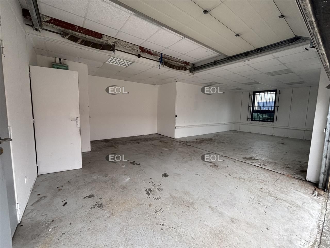 A LOUER - Local d'activités d'environ 70 m² à Ris Orangis (91)