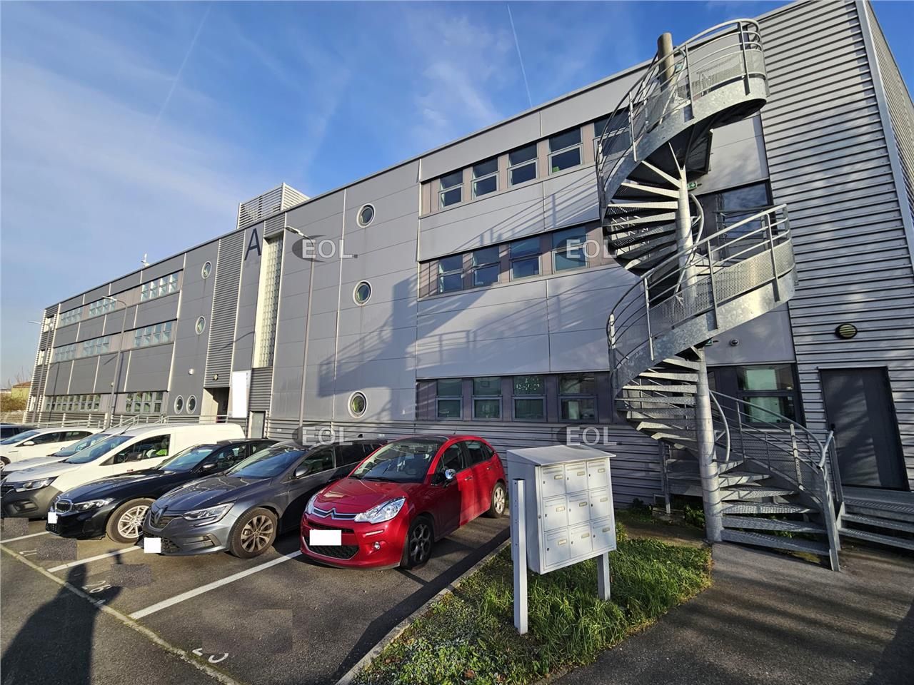 Location Bureaux 178 m² non divisibles