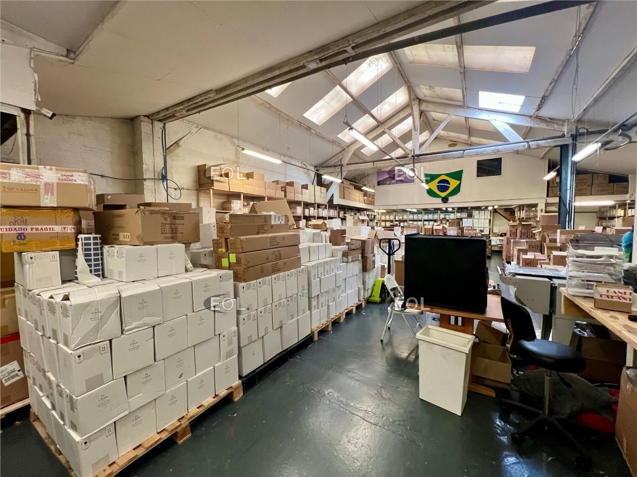 Location Local d'activités 405 m² non divisibles