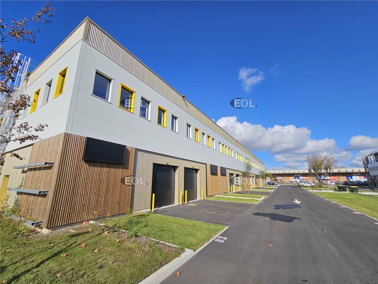 Location Local d'activités 3833 m² divisibles à partir de 131 m²
