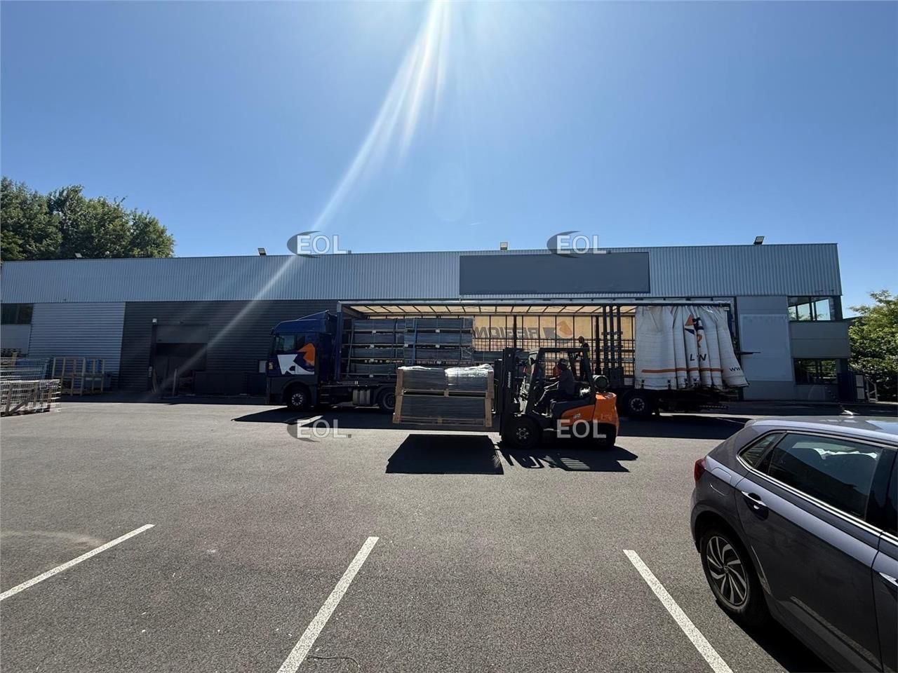 Location Entrepôt 1318 m² non divisibles