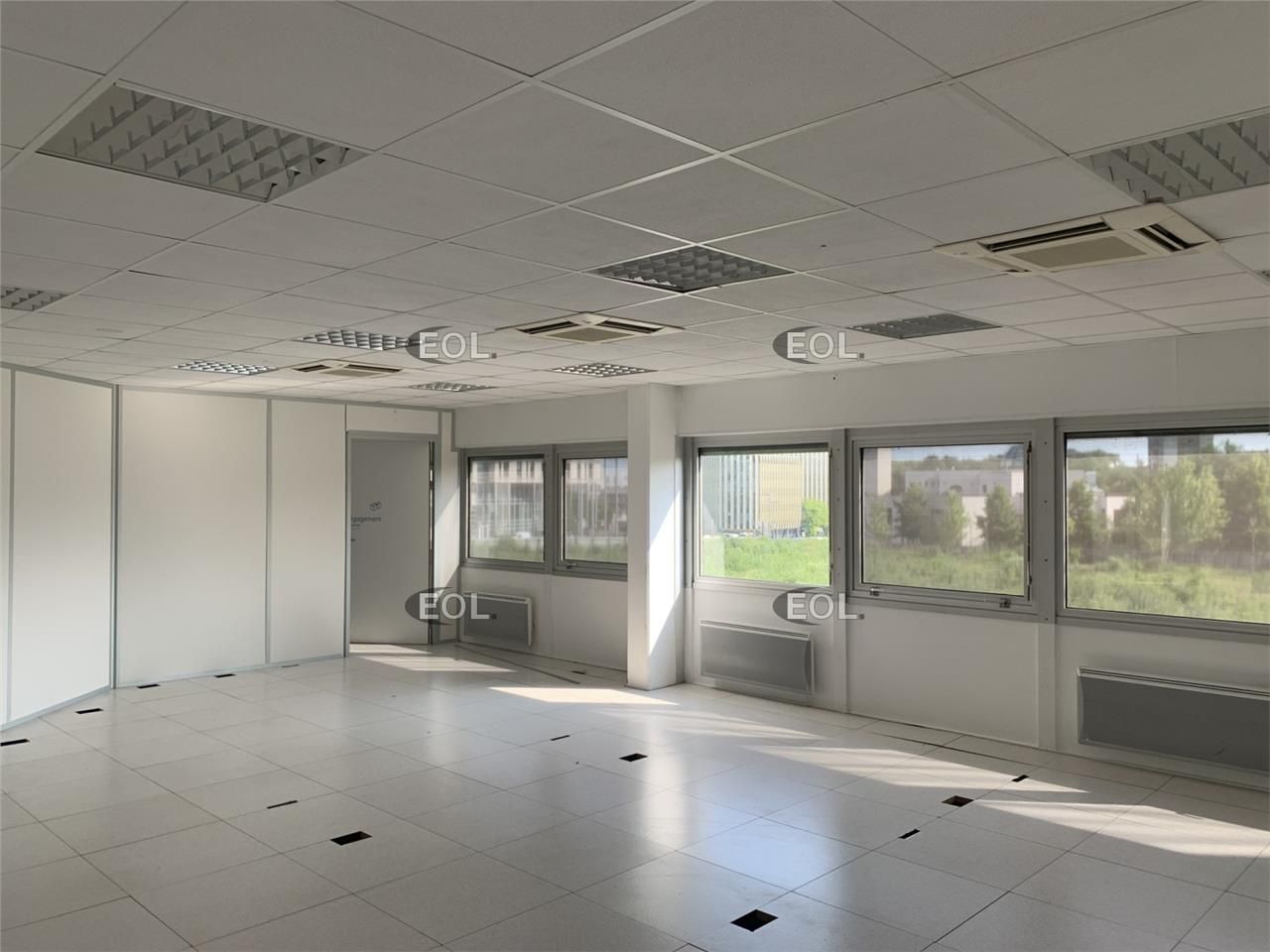 Location Entrepôt 836 m² non divisibles