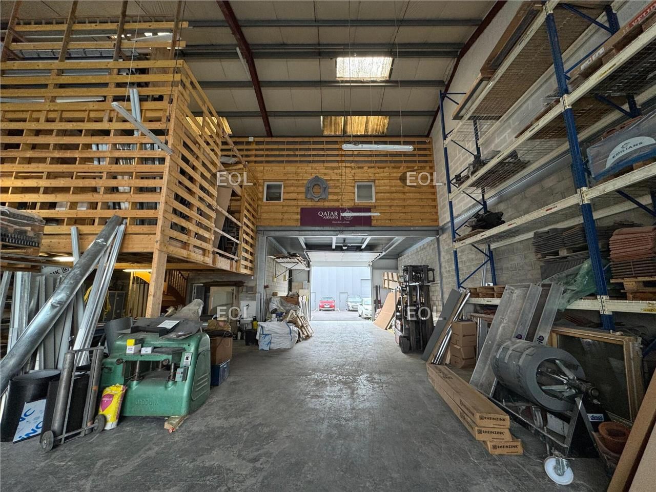 A LOUER - Local d'activité avec bureaux de 360 m² à Brie-Comte-Robert (77)