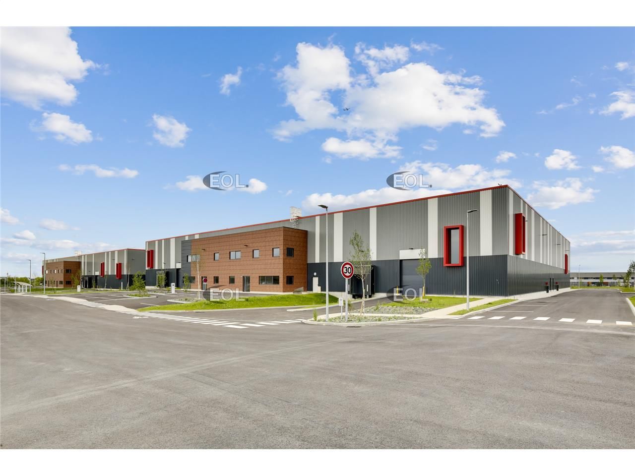 Location Local d'activités 3925 m² divisibles à partir de 1307 m²