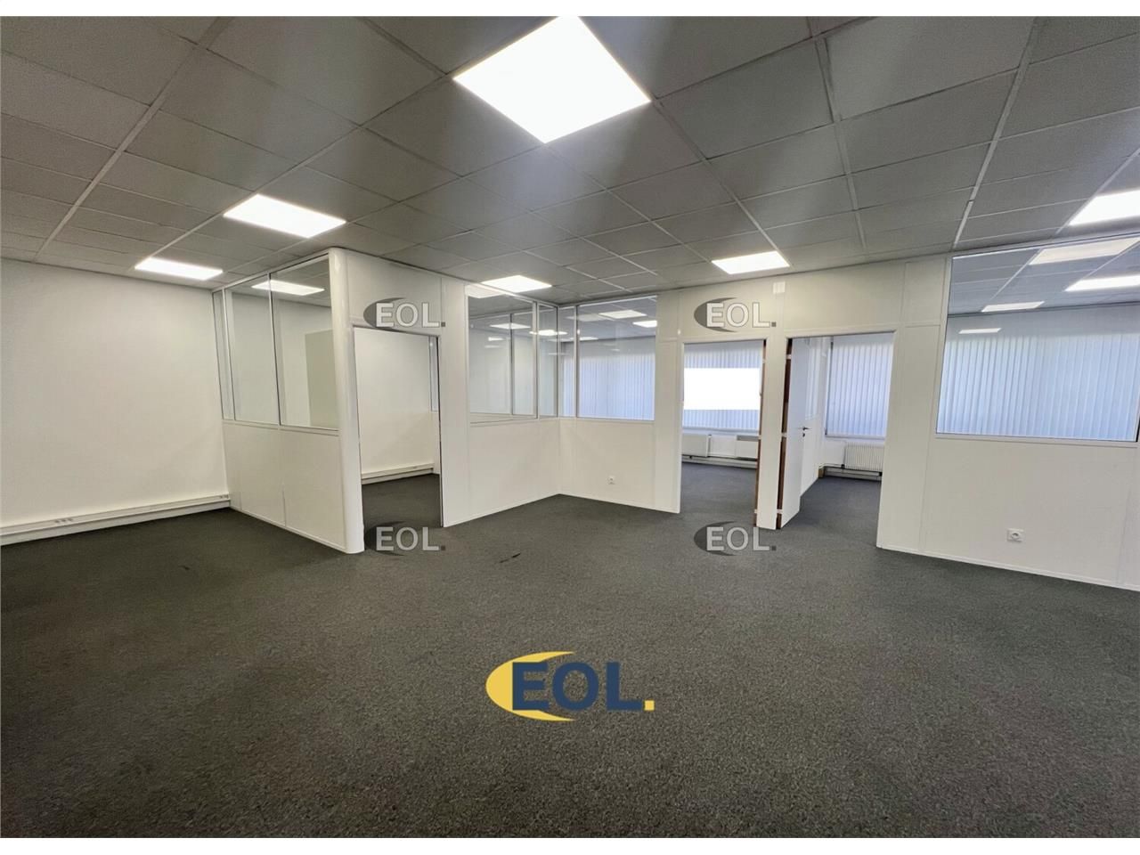 Location Bureaux 147 m² non divisibles