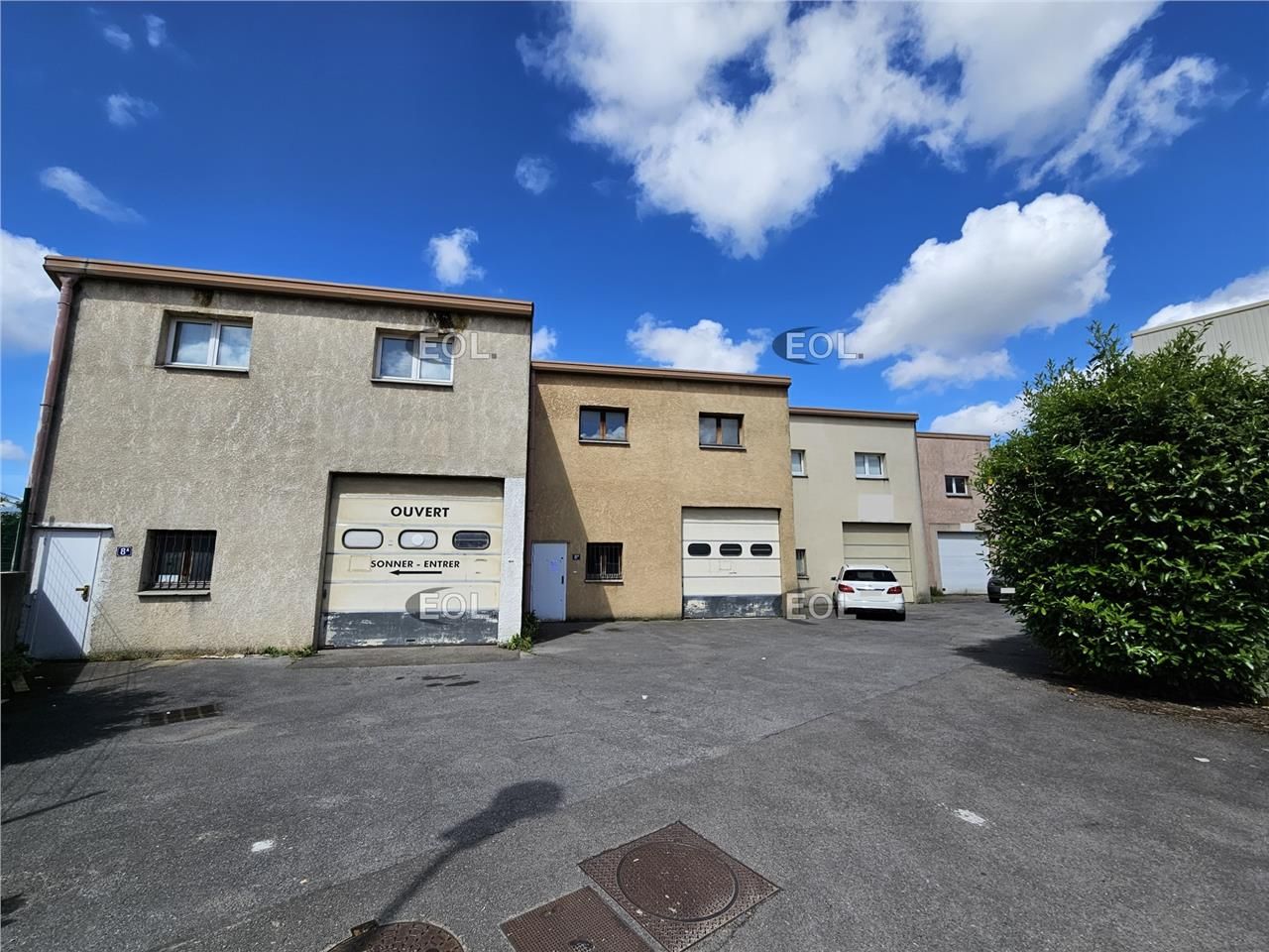 Vente Local d'activités 321 m² non divisibles