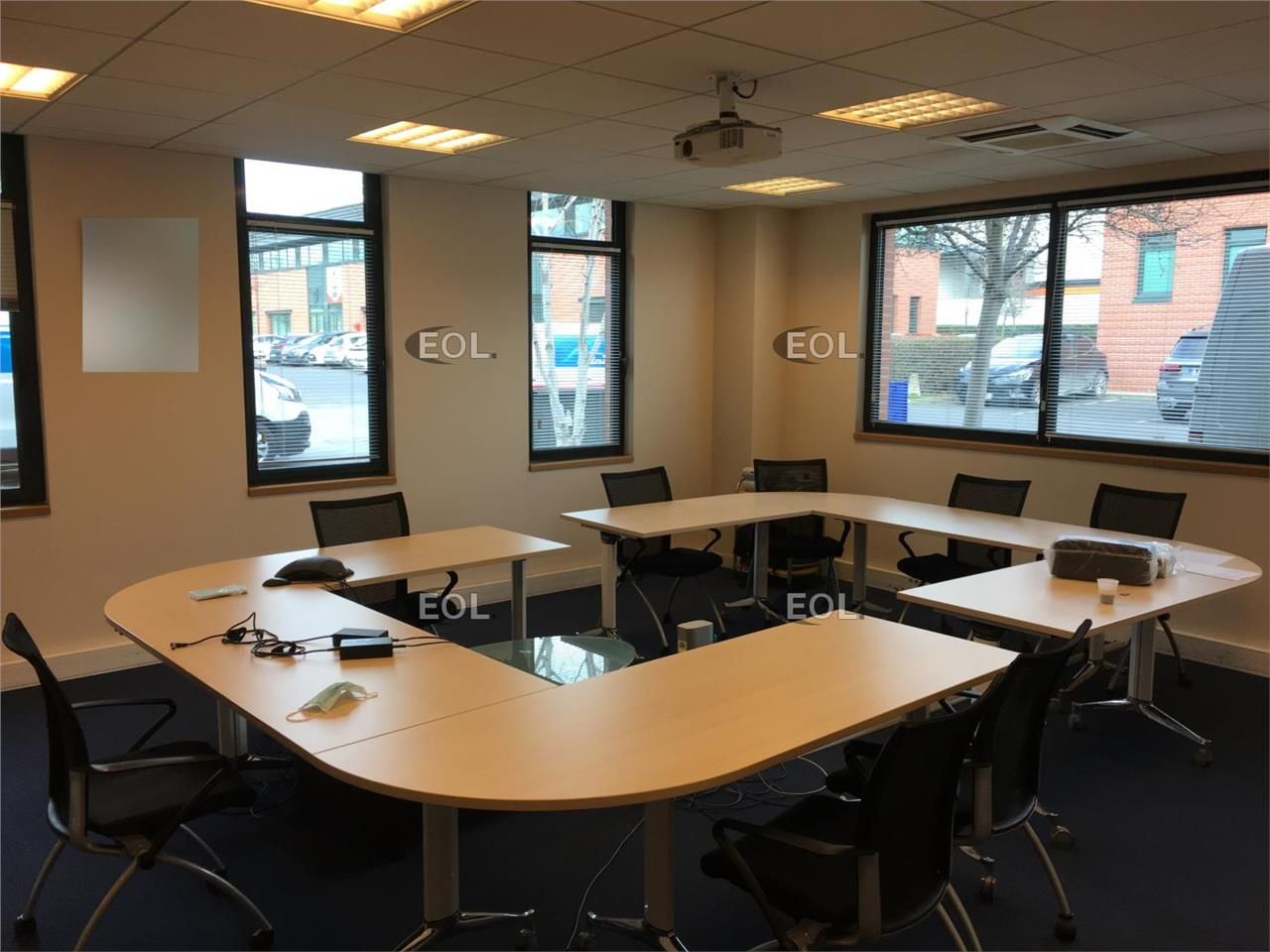 A louer - local d'activité avec bureaux de 714 m²