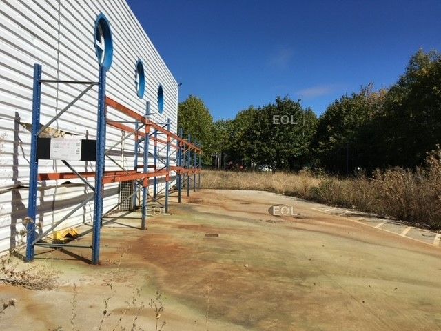 Local indépendant à vendre