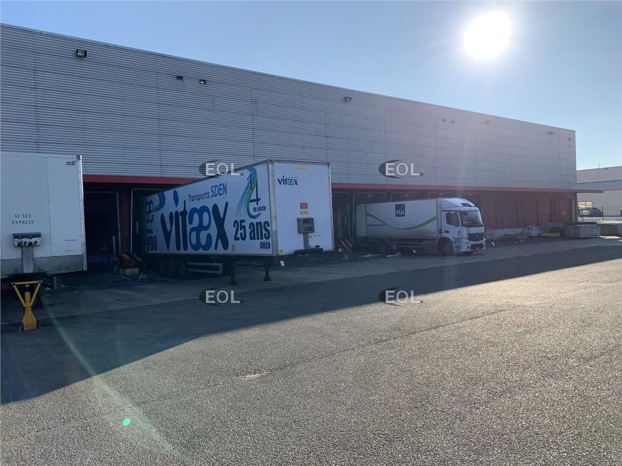 A LOUER Maurepas bâtiement indépendnat de 6 161m²