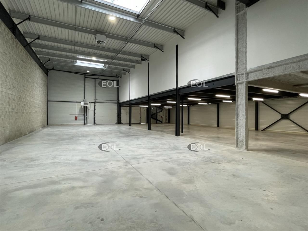 Vente Local d'activités 1820 m² non divisibles